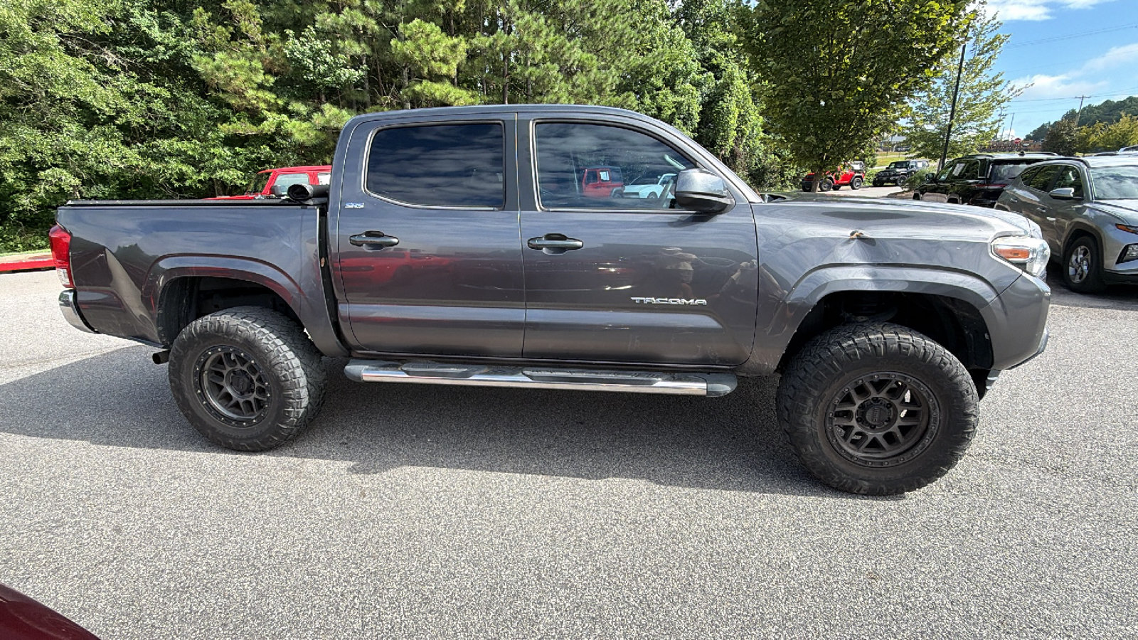 Used 2016 Toyota Tacoma SR5 RWD image 7