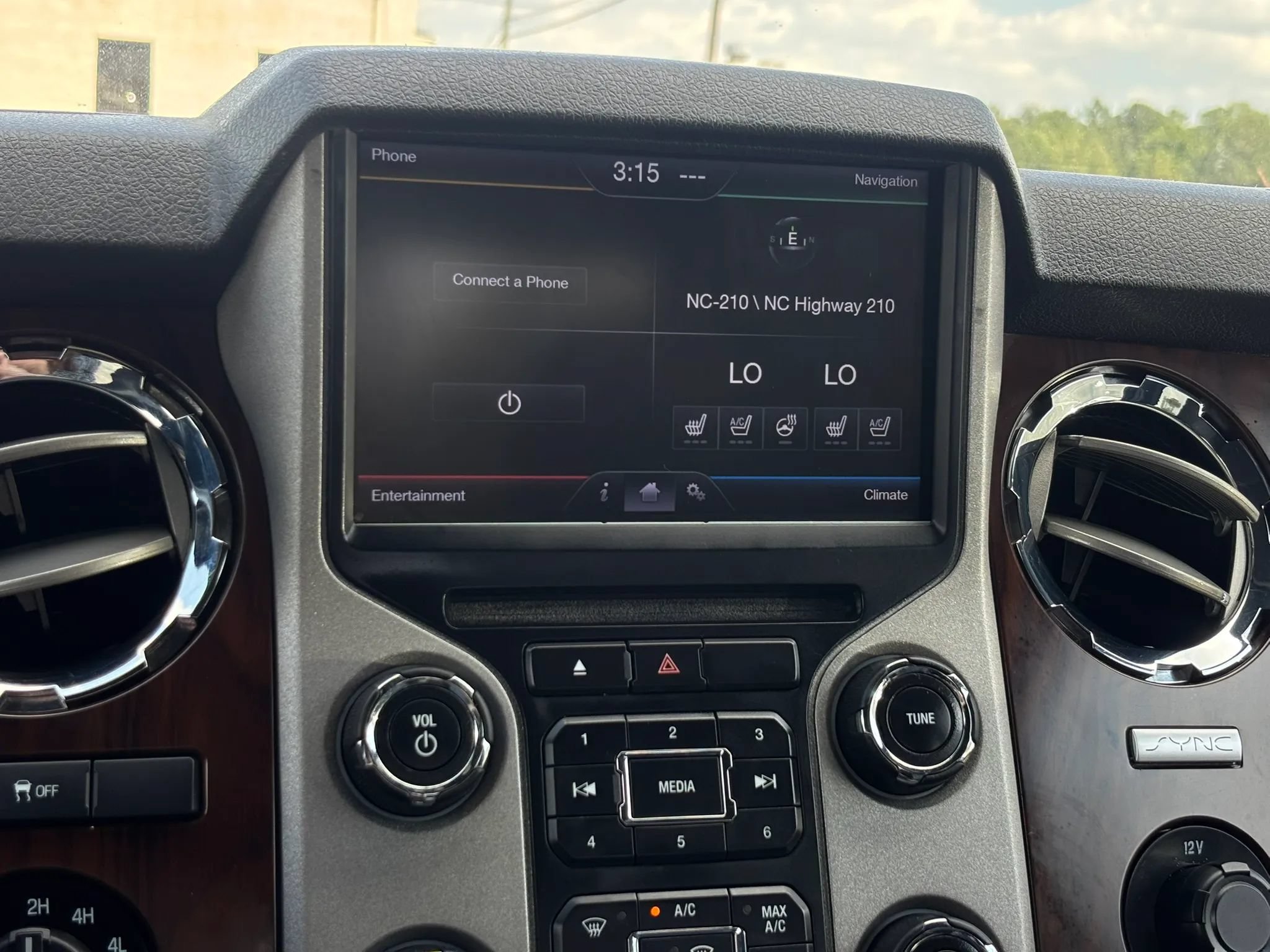 Used 2013 Ford F250 Platinum w/ FX4 Off Road Pkg AWD/4WD image 45