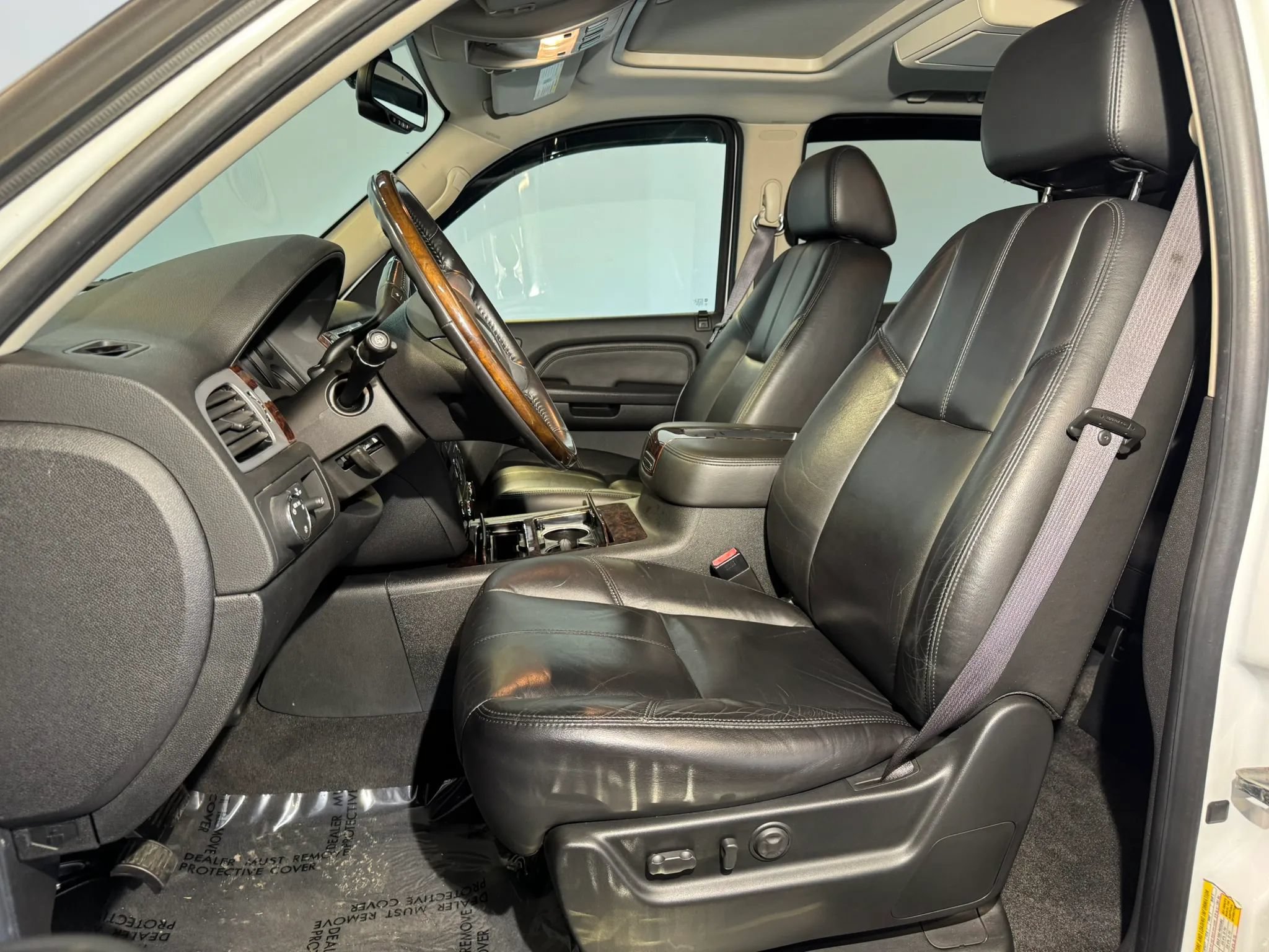 Used 2008 GMC Yukon Denali AWD/4WD image 9