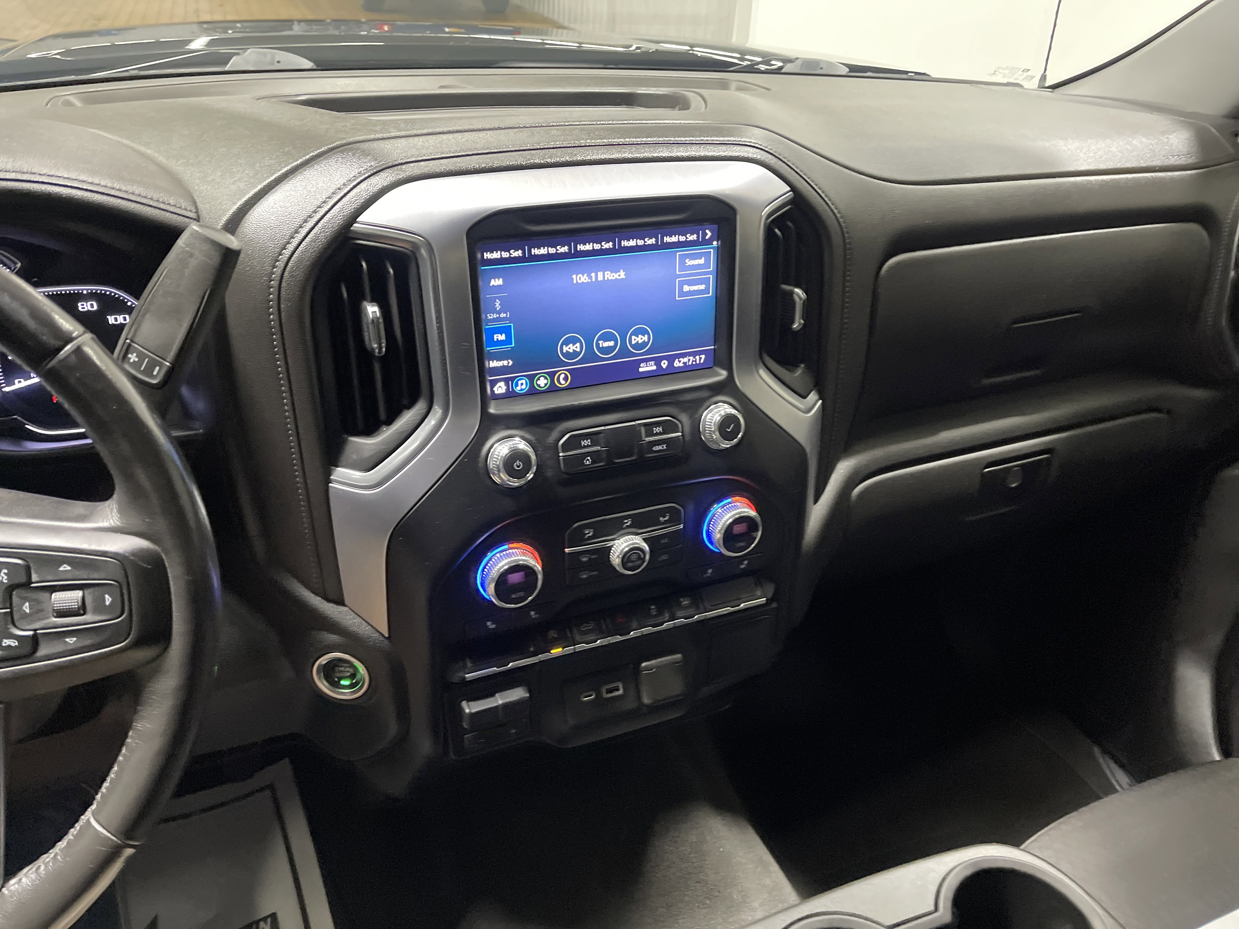 Used 2021 GMC Sierra 1500 Elevation AWD/4WD image 29