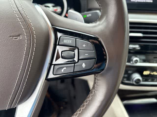 Used 2018 BMW 540i RWD image 12