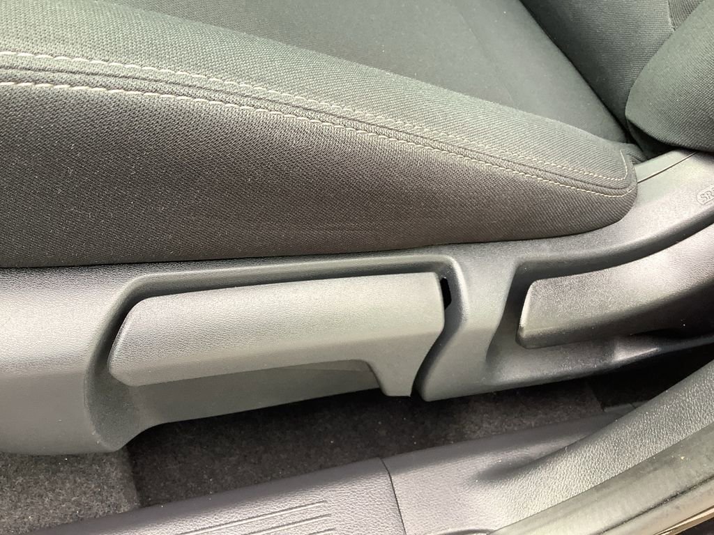 Used 2023 Nissan Rogue S image 25