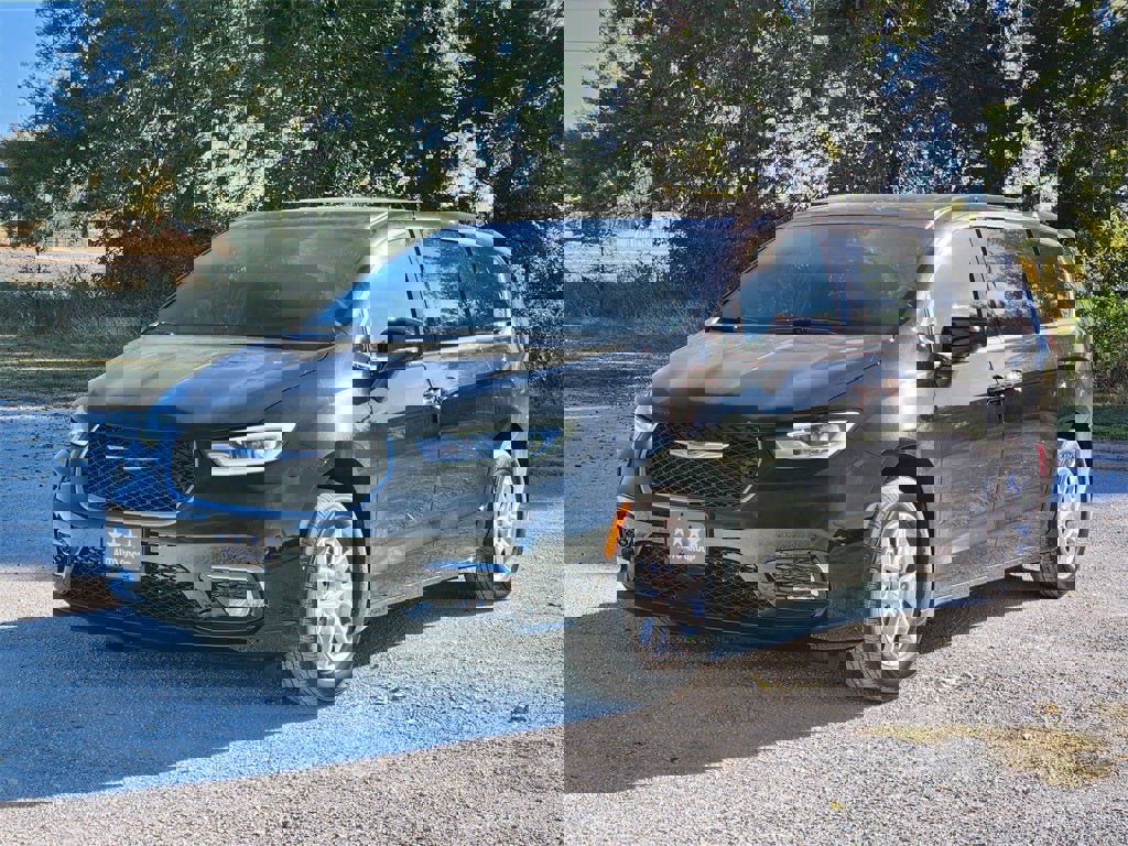 New 2026 Chrysler Pacifica Select video 2