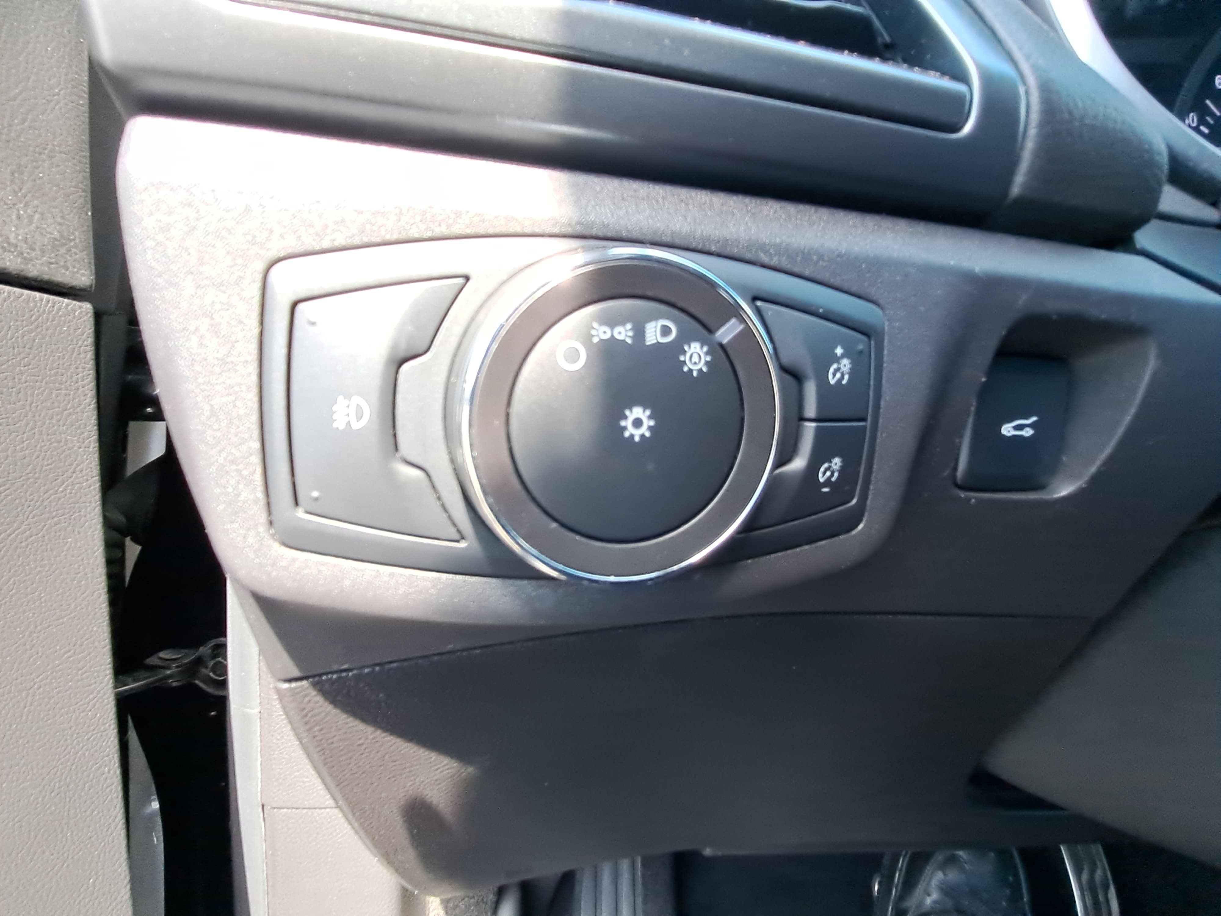 Used 2013 Ford Fusion Titanium FWD image 24