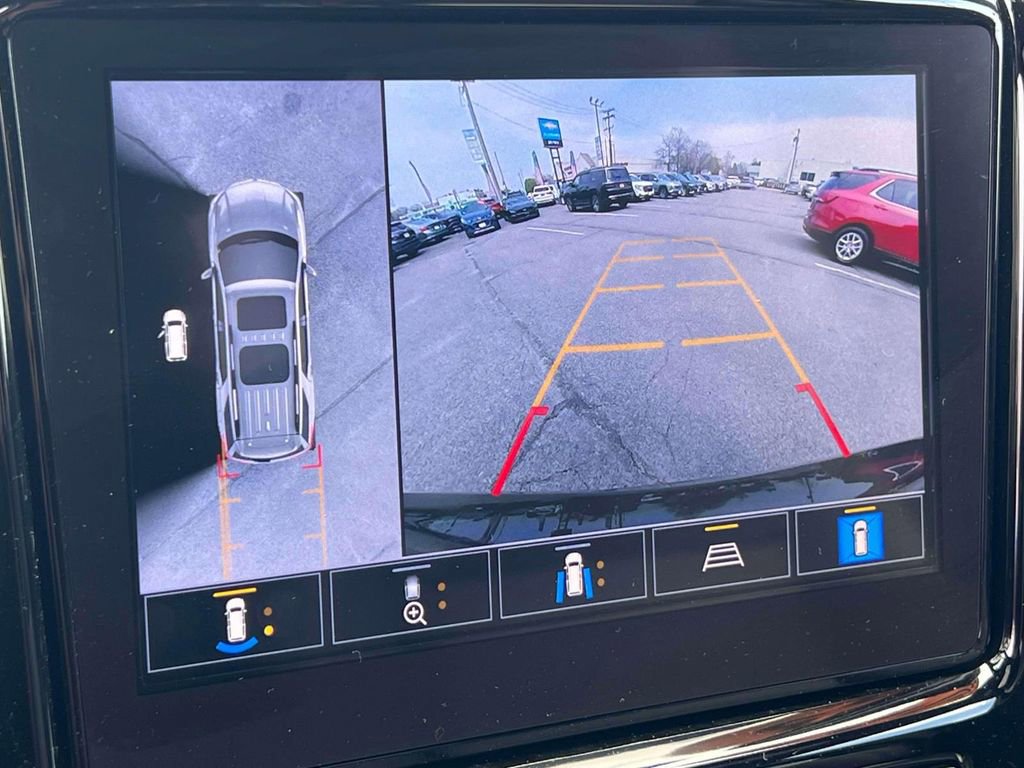 Used 2023 Chevrolet Traverse RS AWD/4WD image 36