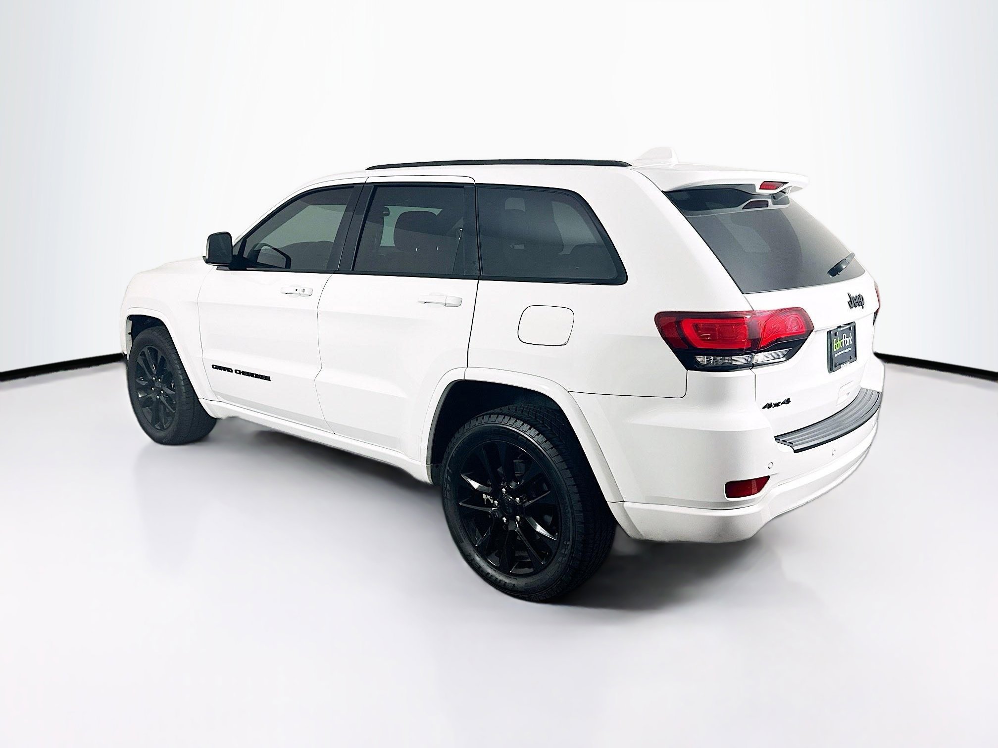 Used 2021 Jeep Grand Cherokee Laredo X AWD/4WD image 5