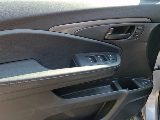 Certified 2024 Honda Passport EX-L image 13