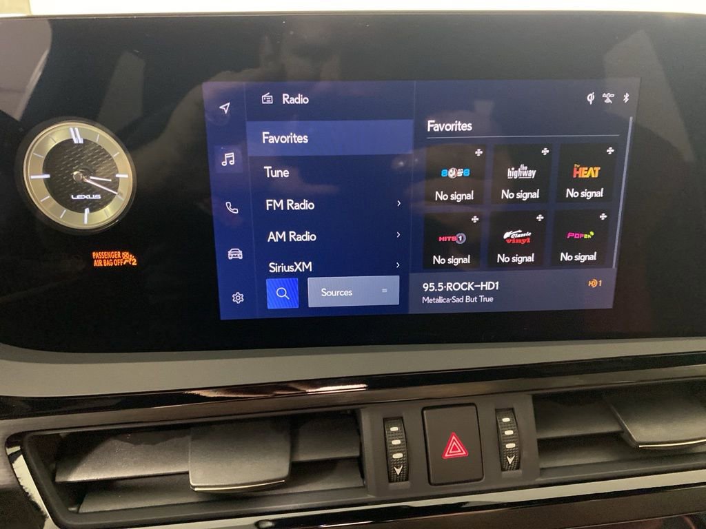 Used 2024 Lexus ES 350 F Sport w/ Accessory Package (Z2) image 18