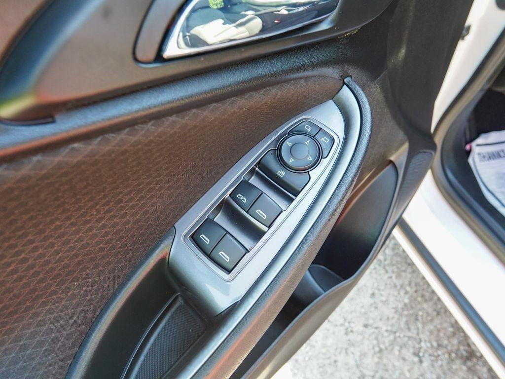 Used 2023 Chevrolet Malibu LT w/ Driver Confidence Package FWD image 16
