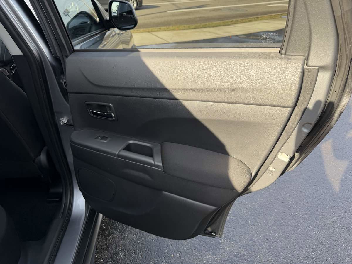 Used 2021 Mitsubishi Outlander Sport ES image 17