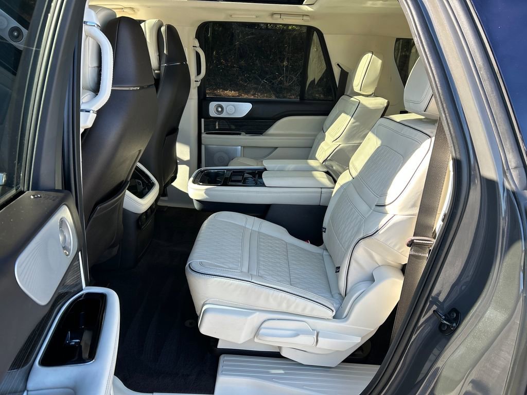 Used 2022 Lincoln Navigator L Black Label image 30