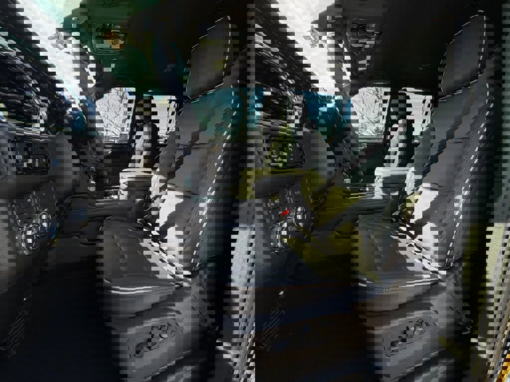 New 2026 GMC Yukon Elevation w/ LPO, Floor Liner Package image 10