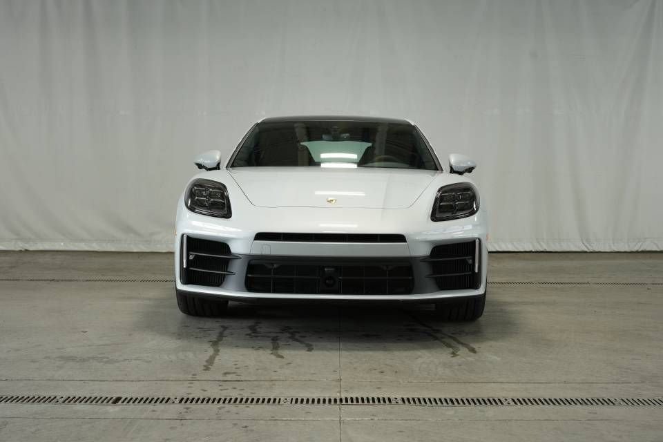 New 2025 Porsche Panamera 4 AWD/4WD image 10