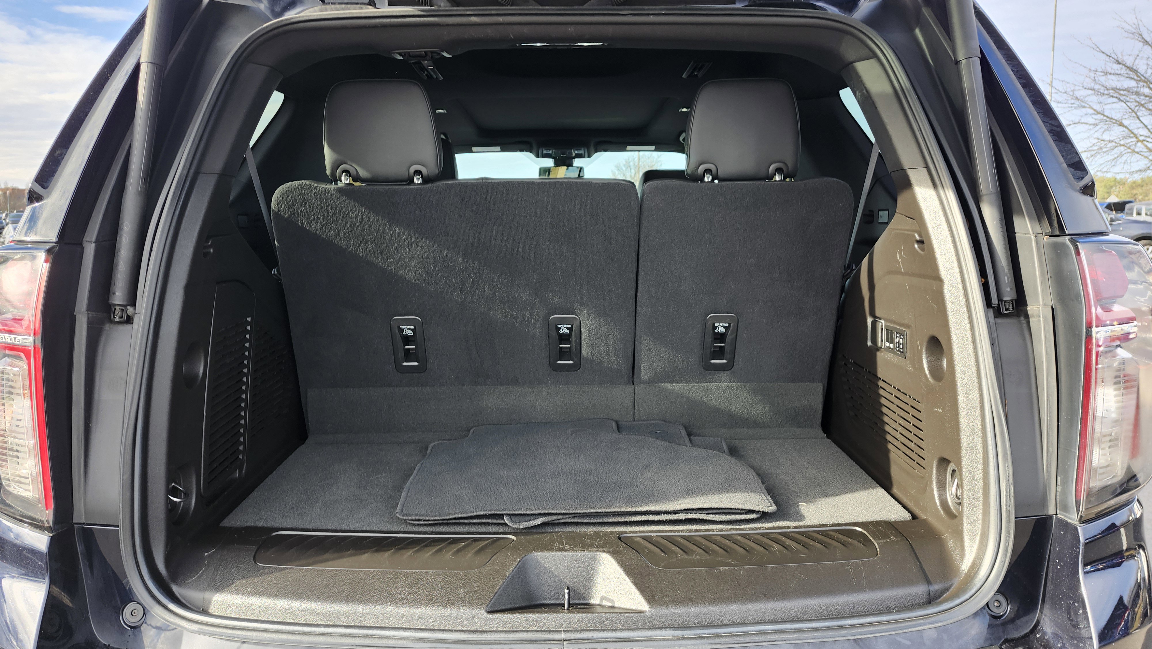 Used 2021 Chevrolet Tahoe LT w/ LT Signature Plus Package image 26