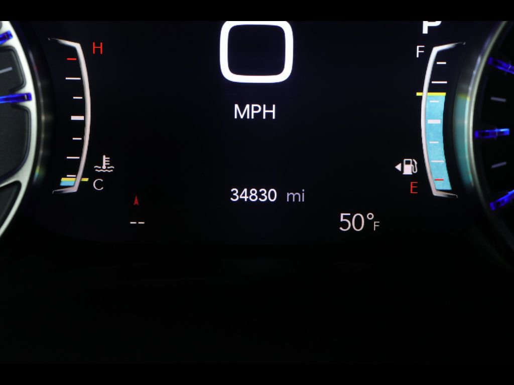 Used 2025 Chrysler Pacifica Select FWD image 24