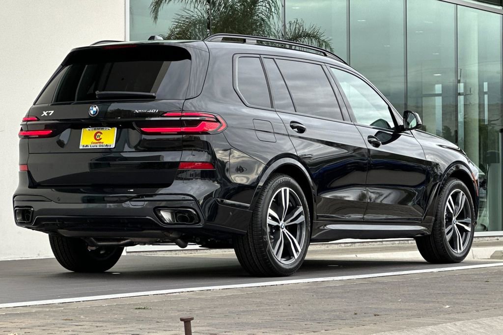 New 2026 BMW X7 xDrive40i w/ Executive Package image 3