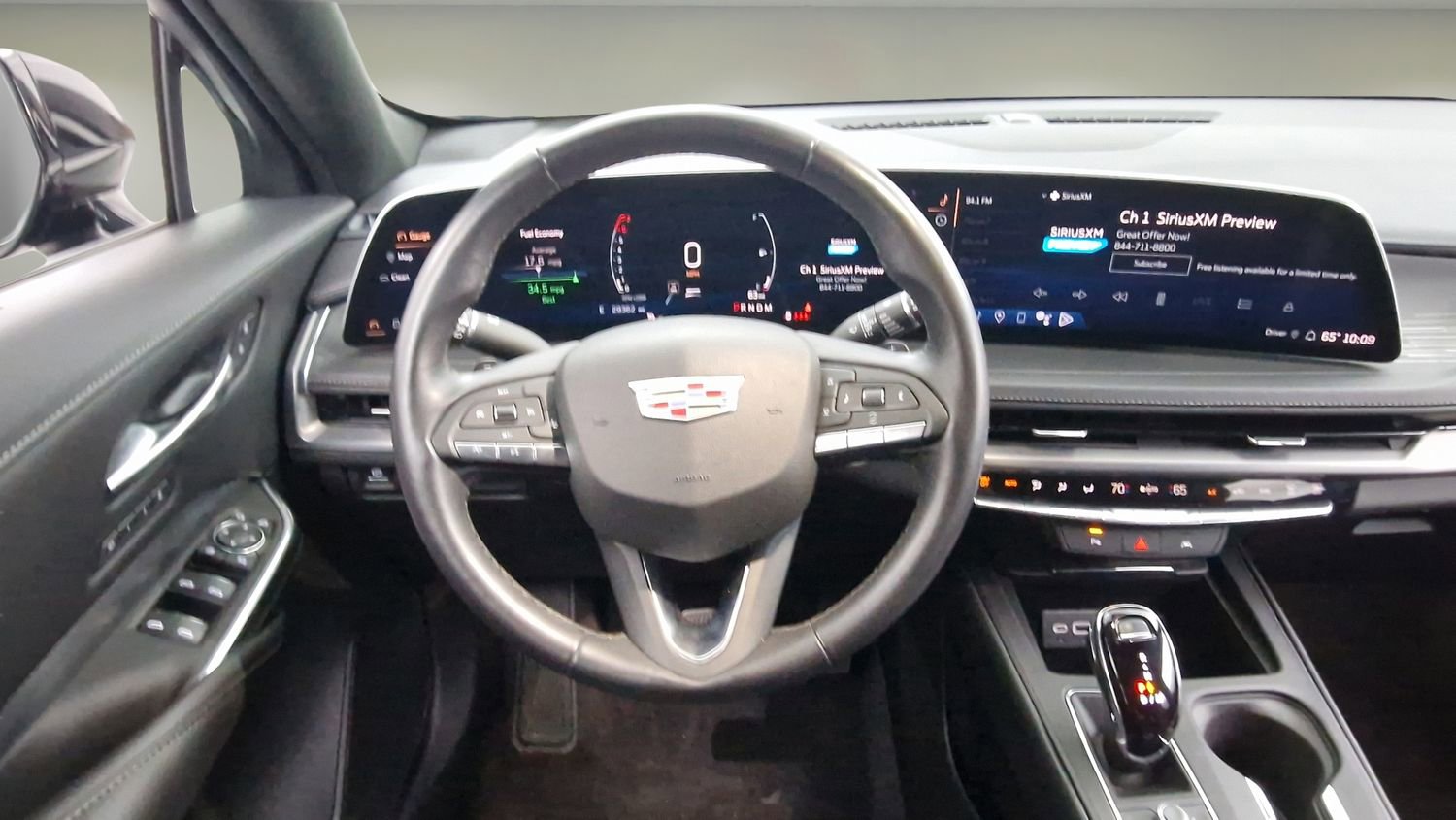 Used 2024 Cadillac XT4 Premium Luxury image 13