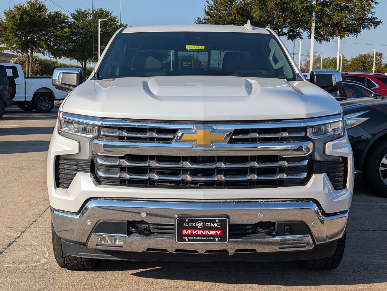 Used 2025 Chevrolet Silverado 1500 LTZ AWD/4WD image 6