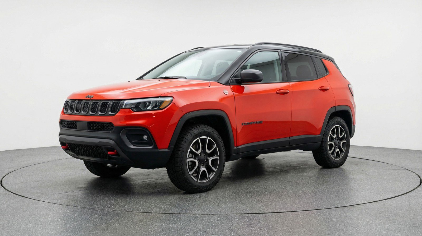 Used 2025 Jeep Compass Trailhawk image 3