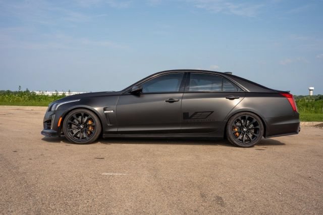 Used 2019 Cadillac CTS V w/ Luxury Package RWD image 4
