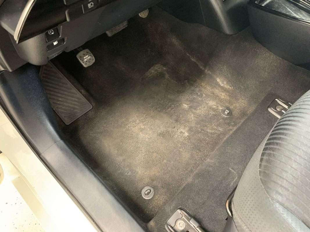 Used 2018 Toyota Prius Prime Plus image 19