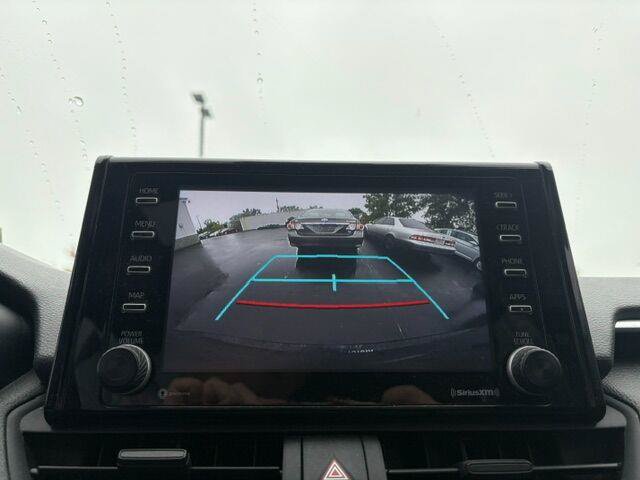Used 2022 Toyota RAV4 SE w/ Weather & Moonroof Package AWD/4WD image 11