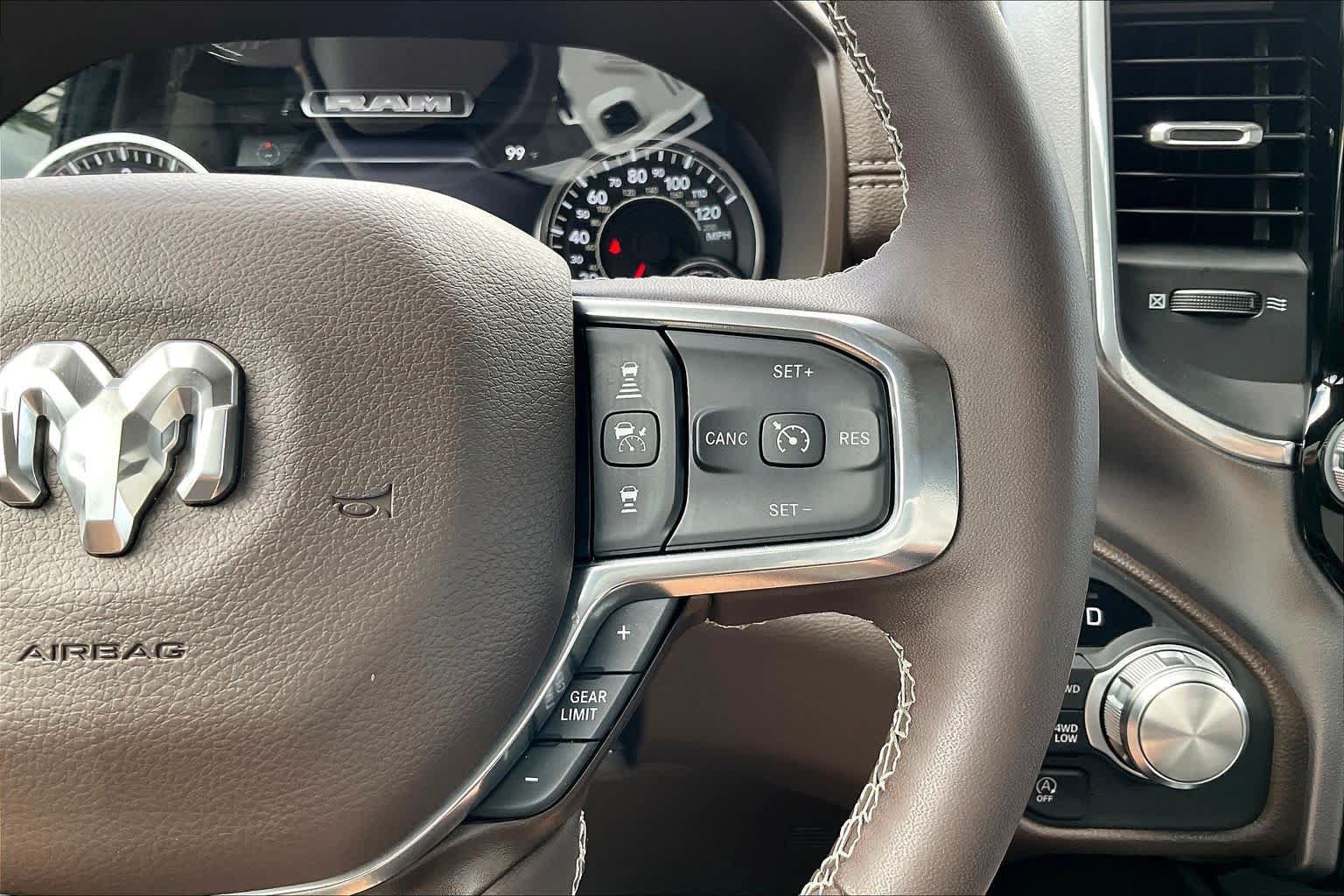 Used 2025 RAM 1500 Laramie AWD/4WD image 36