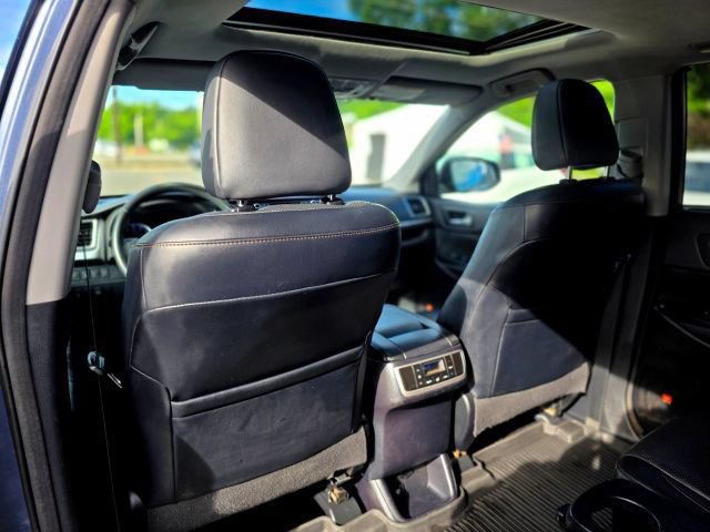 Used 2015 Toyota Highlander Limited AWD/4WD image 41