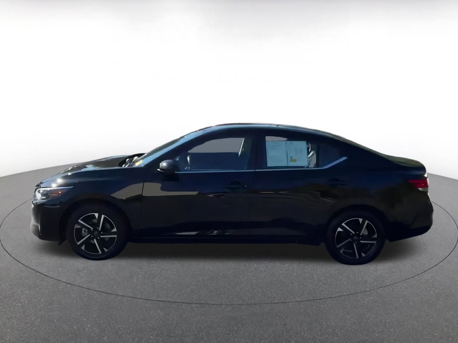 Used 2025 Nissan Sentra SV image 8