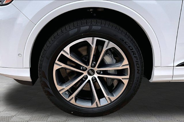 New 2026 Audi Q7 2.0T Premium AWD/4WD image 8