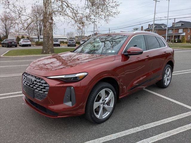 Certified 2025 Audi Q5 Premium Plus w/ Premium Plus image 3