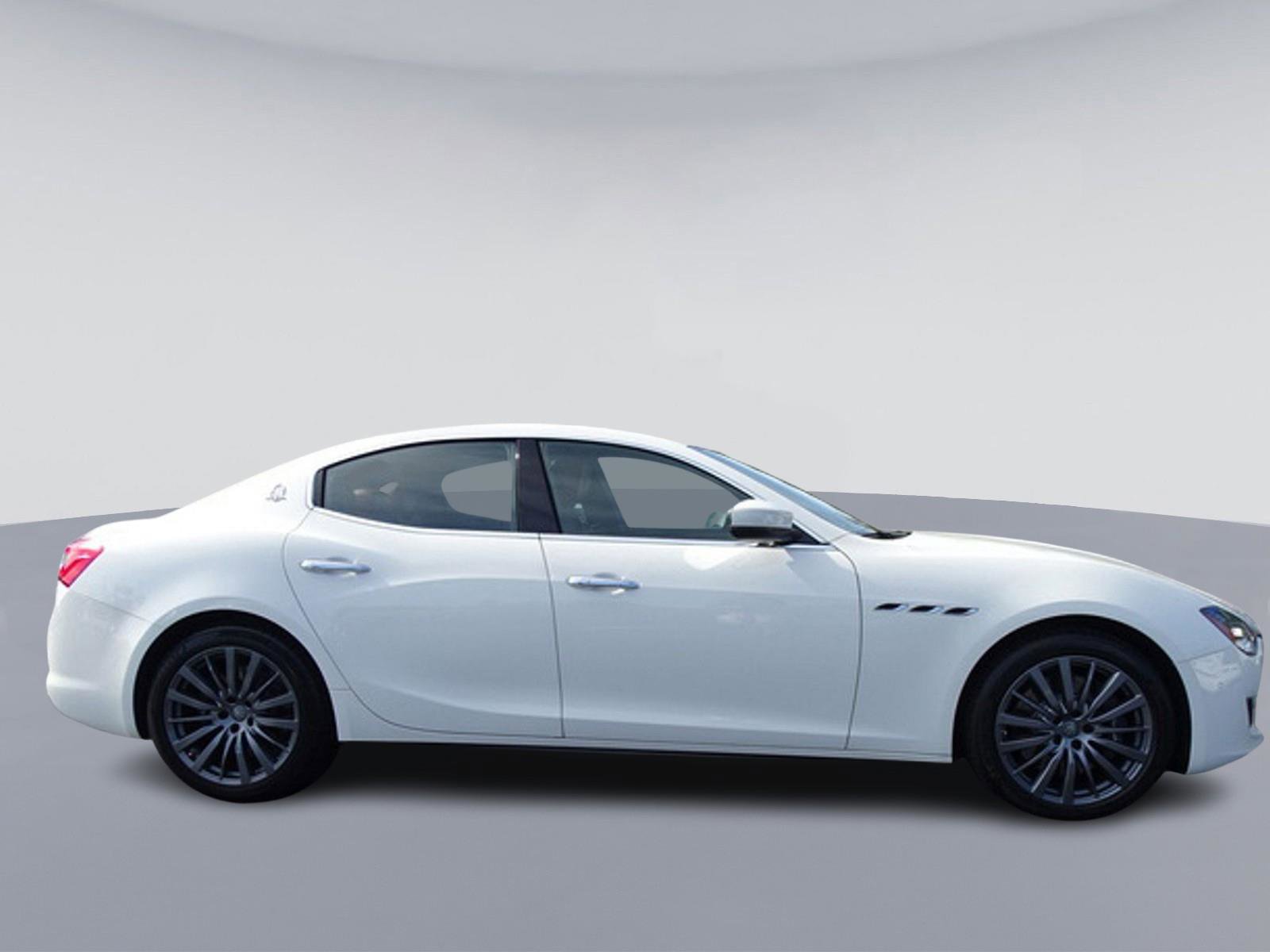 Used 2018 Maserati Ghibli S Q4 image 2