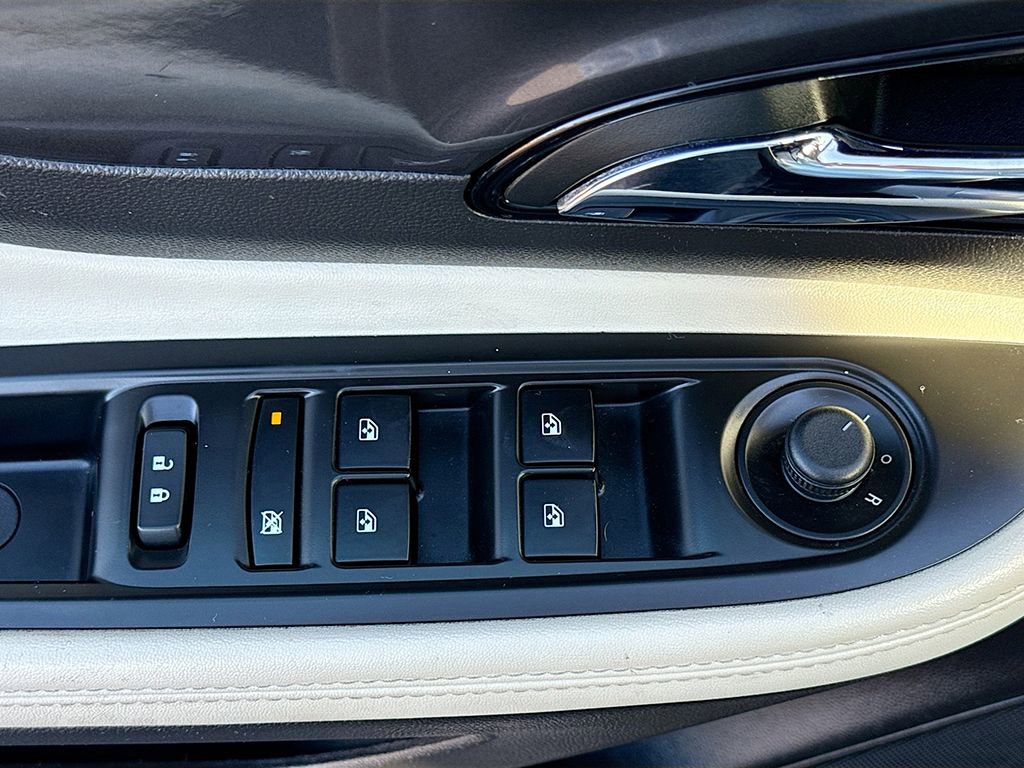 Used 2020 Buick Encore Preferred w/ Safety Package image 21