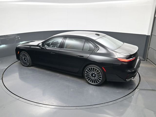 Used 2025 BMW 760i xDrive w/ Executive Package AWD/4WD image 37