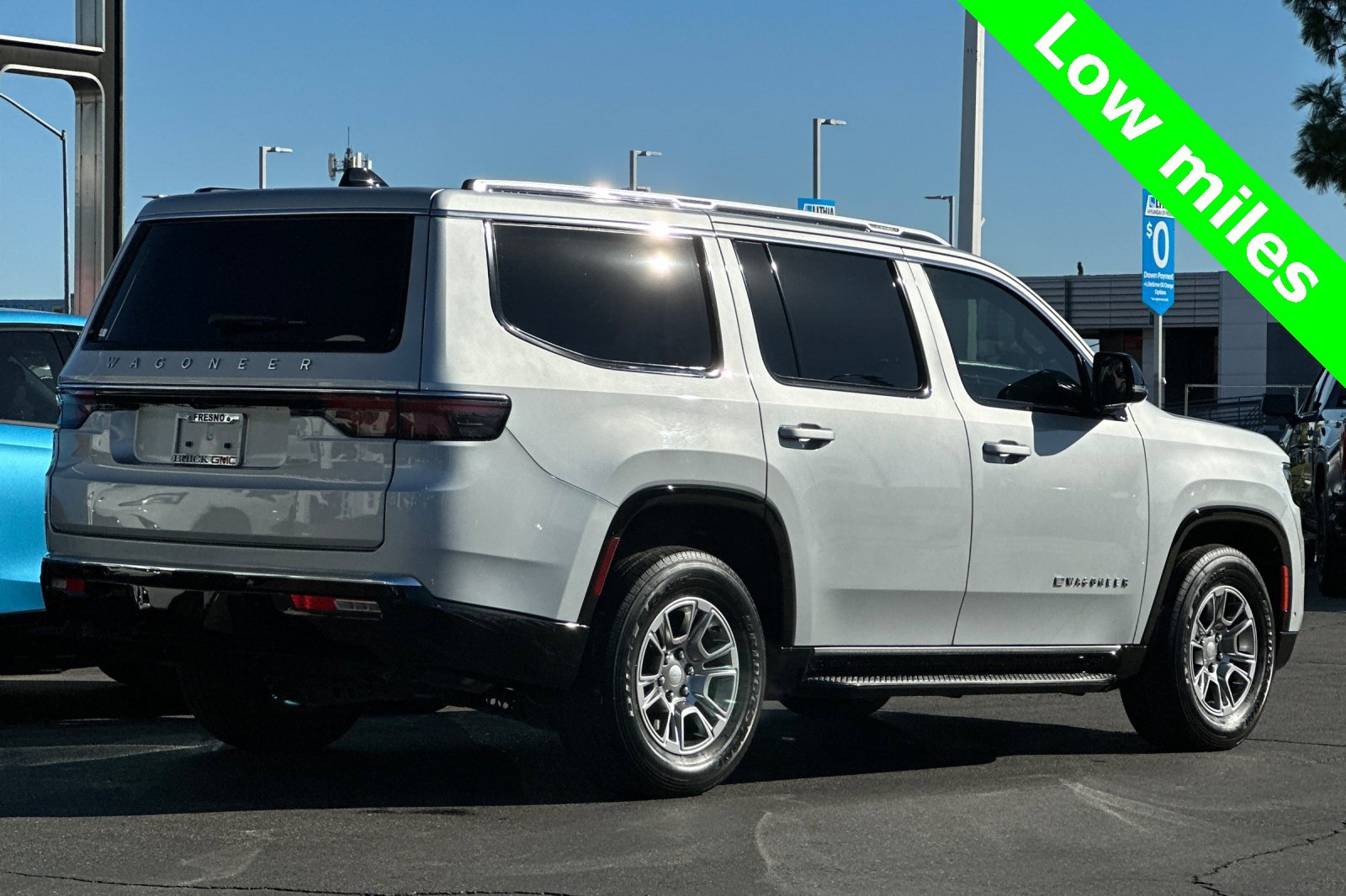 Used 2024 Jeep Wagoneer 4WD image 4