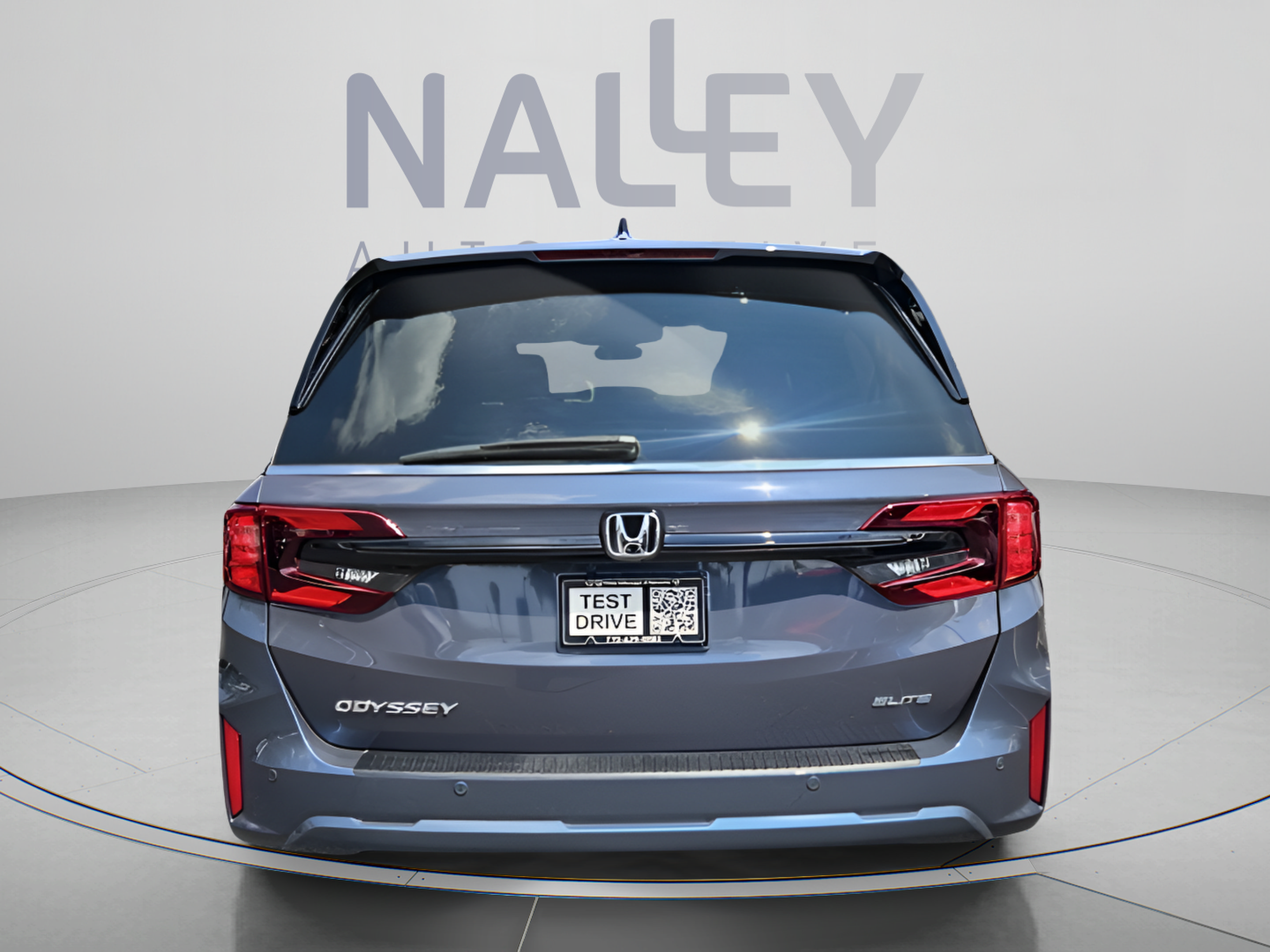 Used 2025 Honda Odyssey Elite image 3