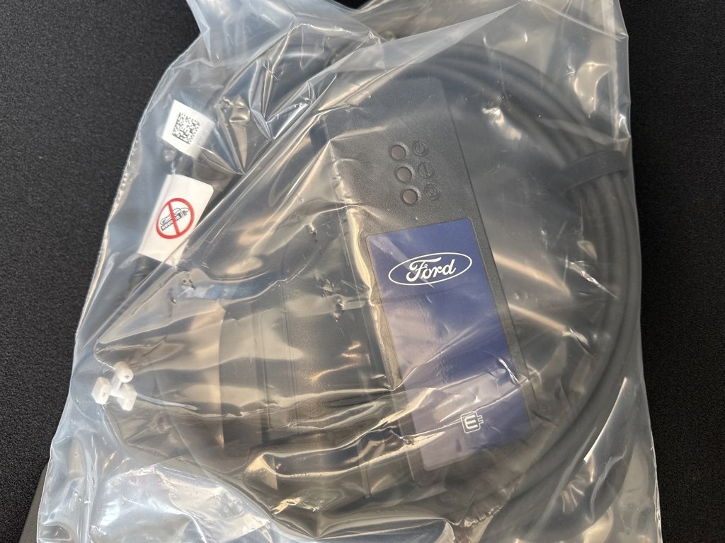 New 2025 Ford Escape SE w/ Class II Trailer Tow Package image 40