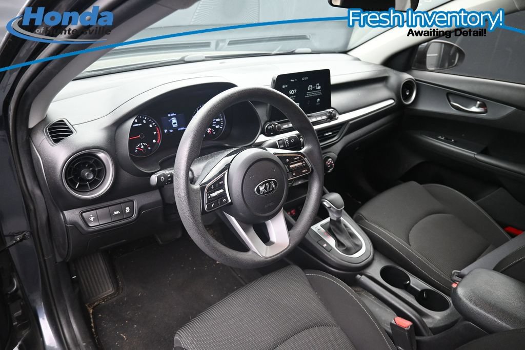 Used 2021 Kia Forte LXS FWD image 12