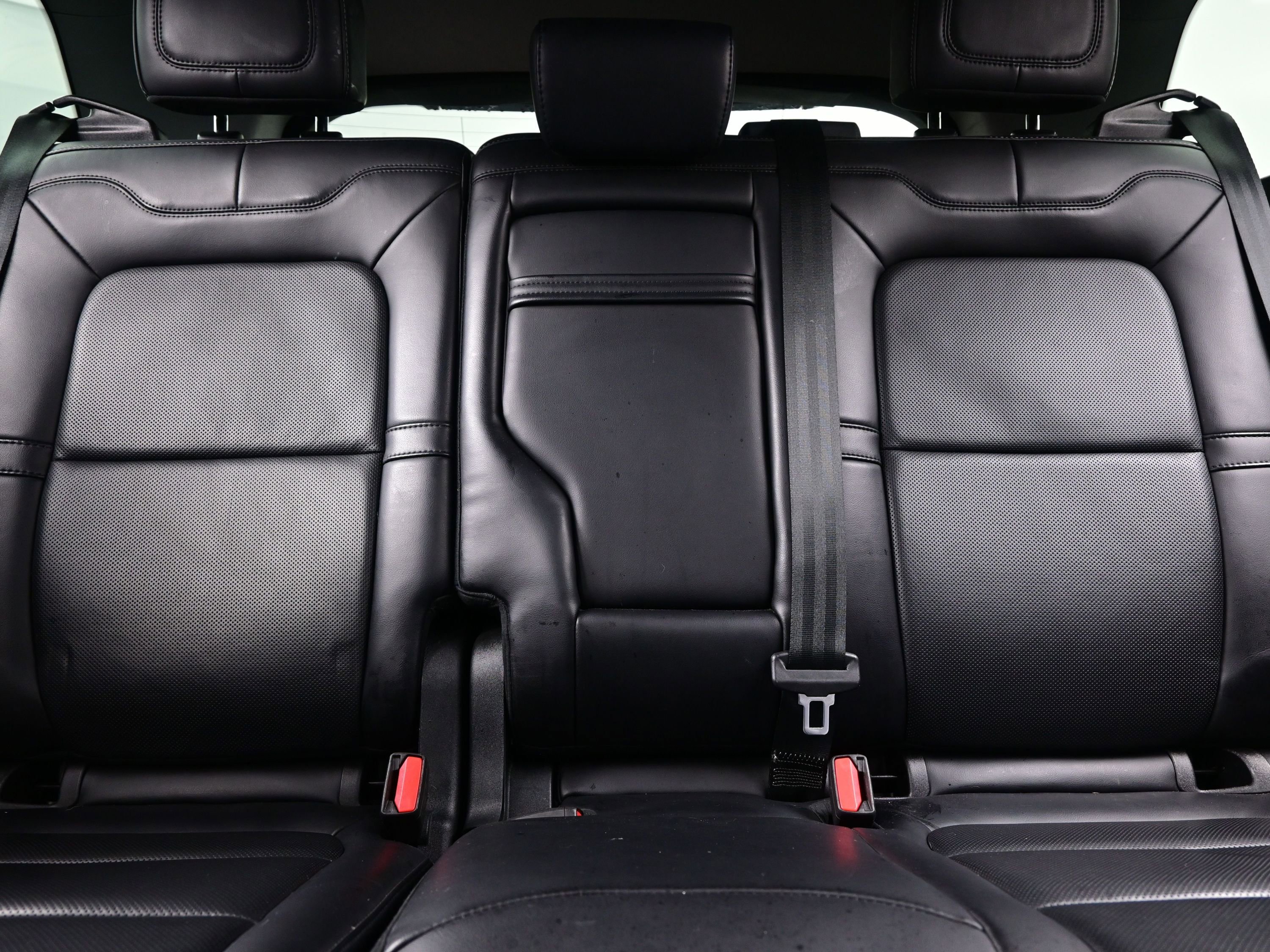 Used 2022 Lincoln Corsair AWD w/ Premium Package image 16