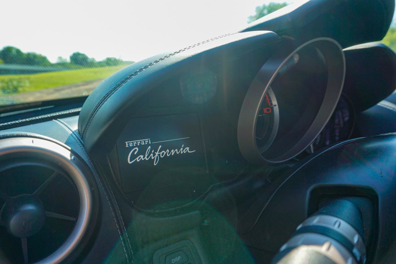 Used 2011 Ferrari California RWD image 20