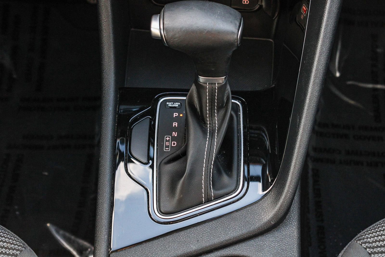 Used 2022 Kia Niro LXS w/ Digital Cluster Package image 13