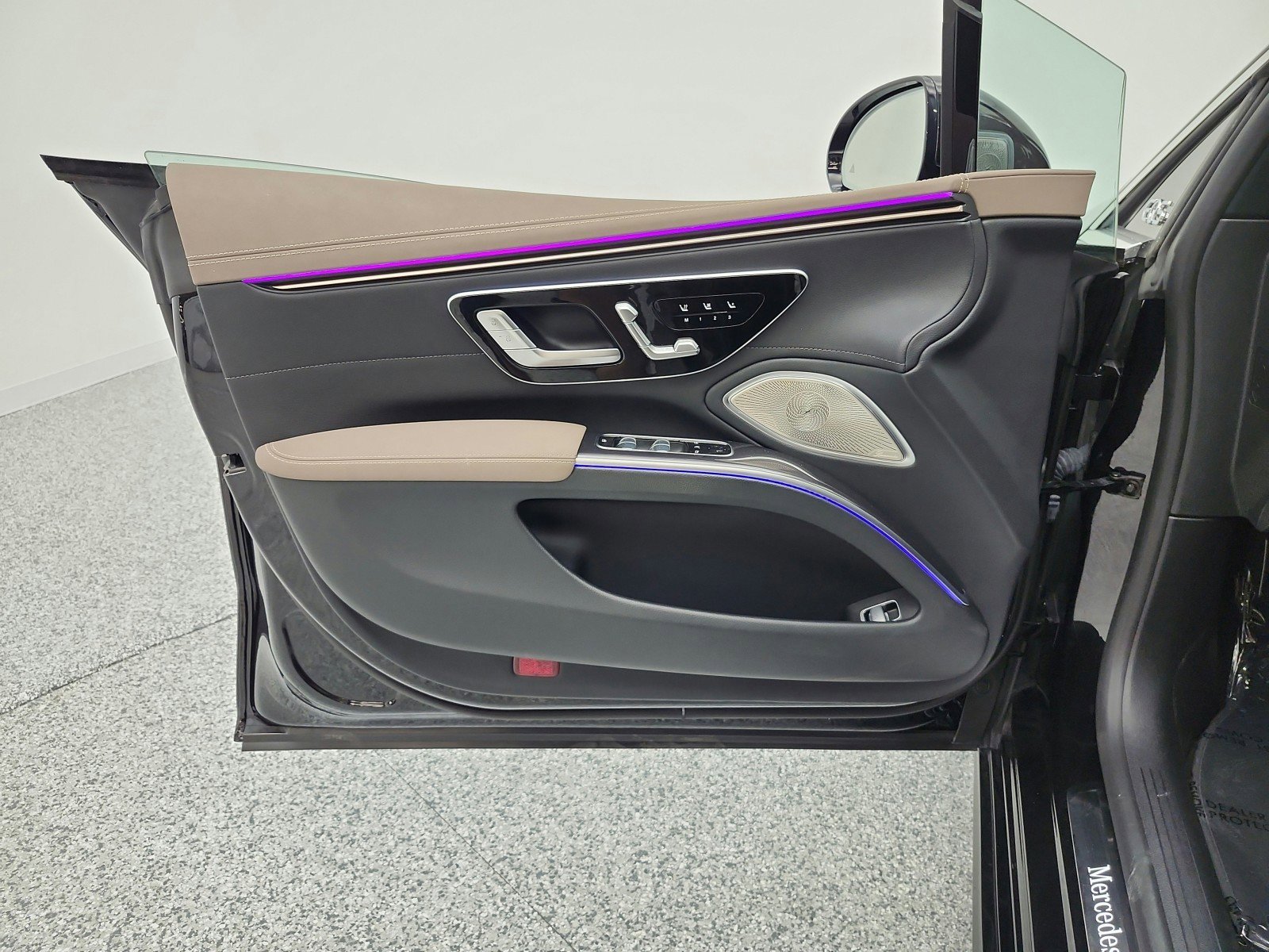 Used 2023 Mercedes-Benz EQS 450+ 4MATIC Sedan image 13