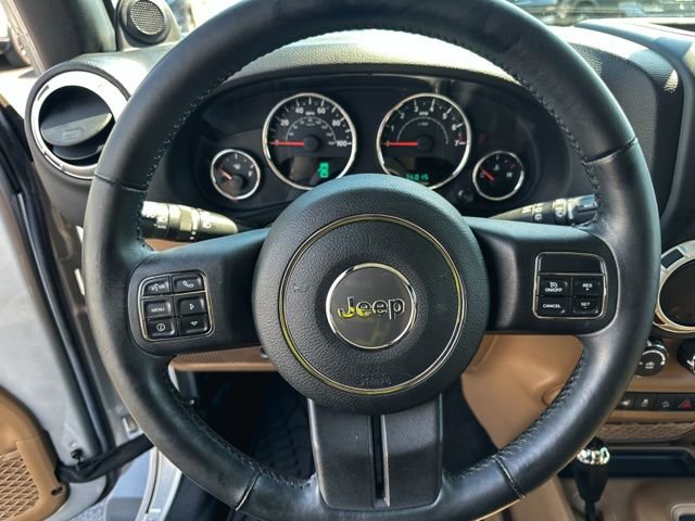 Used 2012 Jeep Wrangler Unlimited Sahara w/ Connectivity Group image 15