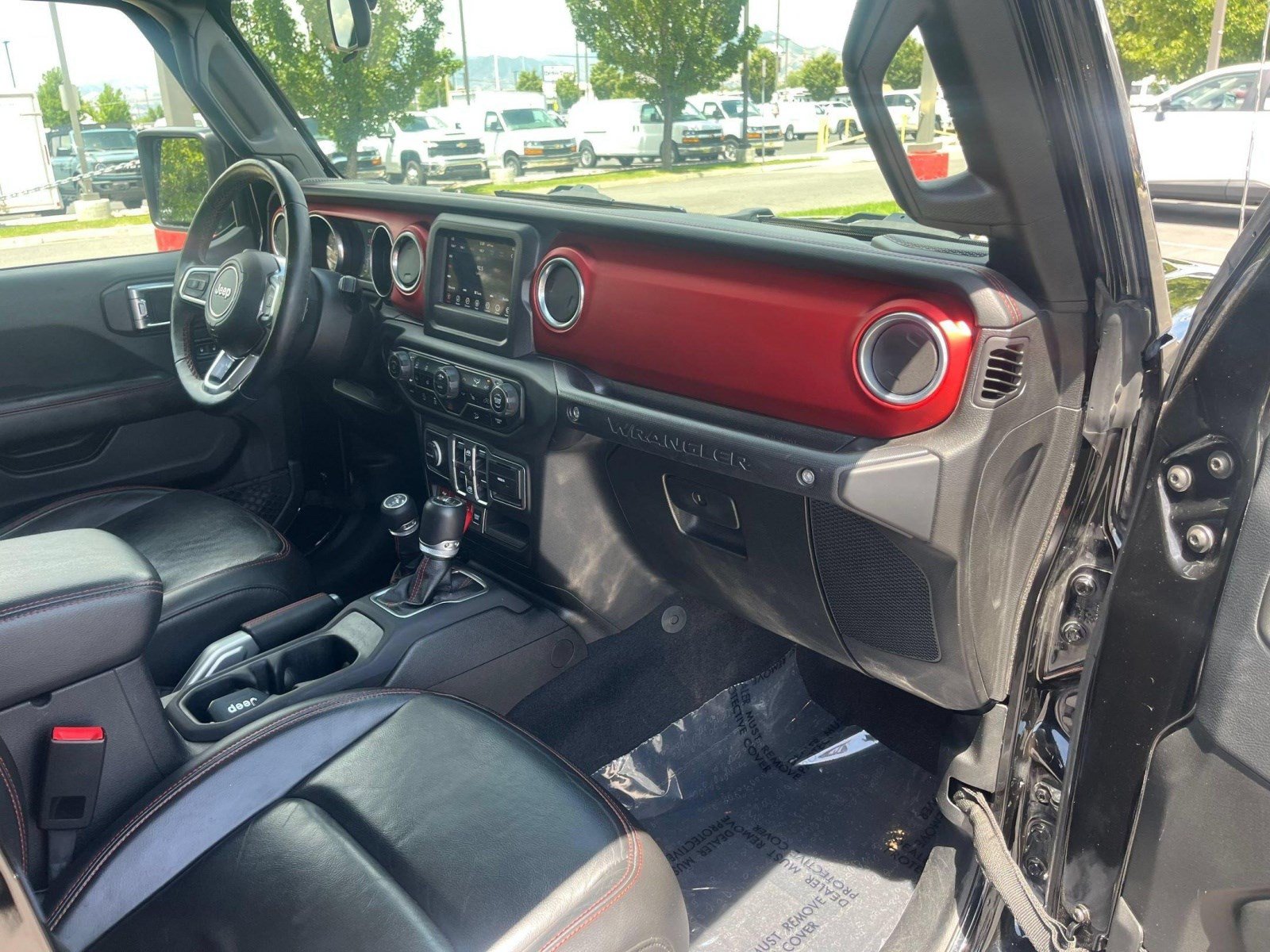 Used 2018 Jeep Wrangler Unlimited Rubicon w/ LED Lighting Group AWD/4WD image 28