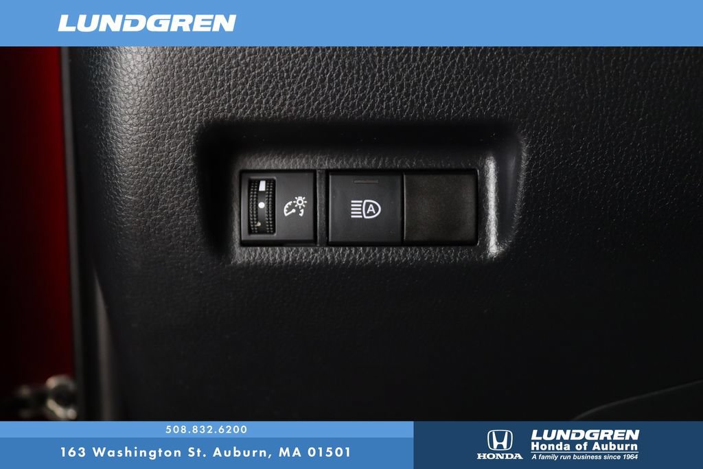 Used 2019 Toyota RAV4 LE w/ All Weather Liner Package AWD/4WD image 26