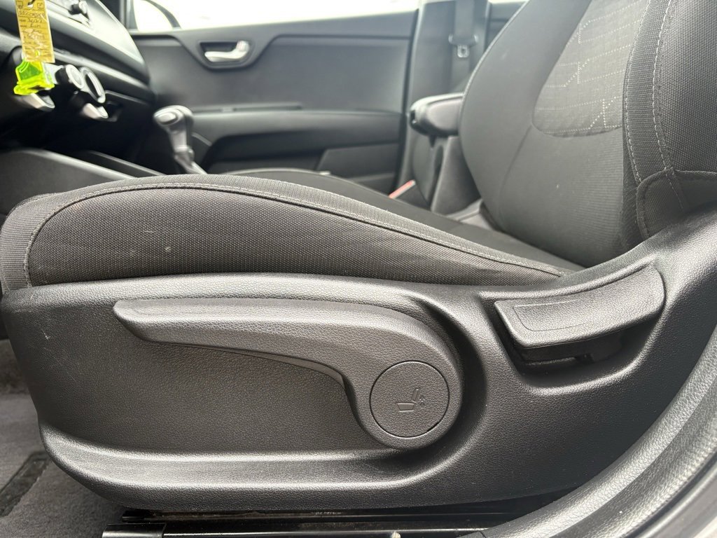 Used 2022 Kia Rio S image 11