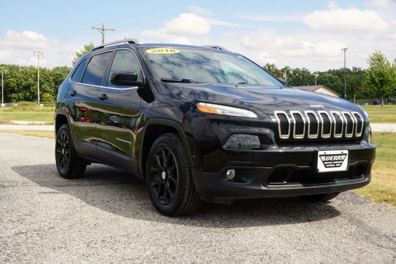 Used 2018 Jeep Cherokee Latitude Plus image 4