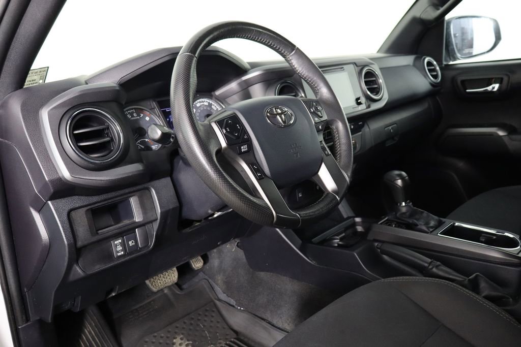 Used 2019 Toyota Tacoma TRD Off-Road w/ TRD Premium Off Road Package image 17