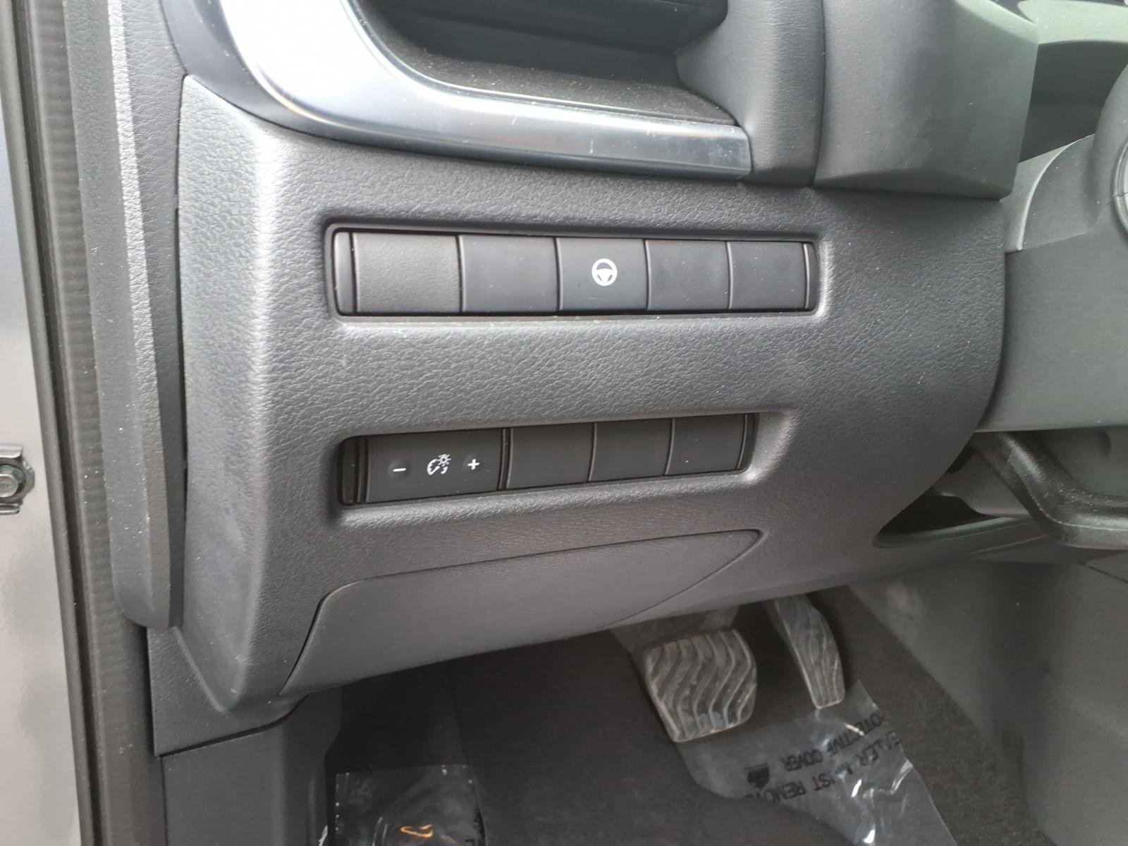 Used 2021 Nissan Rogue SV image 18