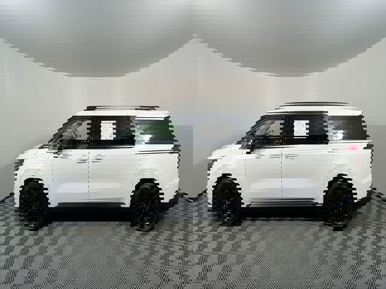 New 2026 Kia Carnival SX image 8